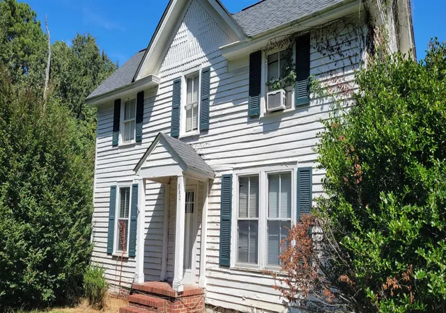 1st image of 860 Farrington Point Rd, Chapel Hill, NC 27517 | MLS# 2476126