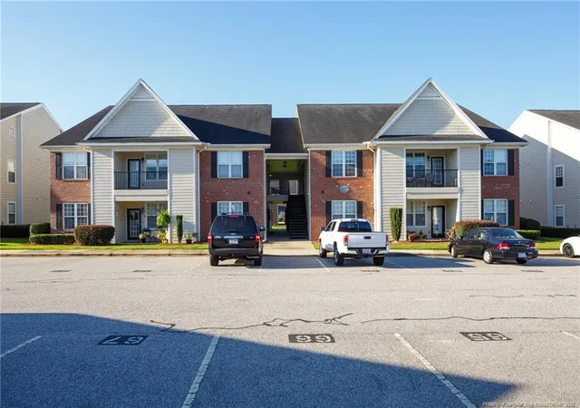 Listing Photo 4 - Condo for sale in building located at 3940 Bardstown Ct Ct, Fayetteville, NC 28304 - Unit #201