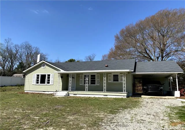 Photo 2 of Sale Pending at 1502 Gillespie St, Fayetteville, NC 28306 | MLS# 684568 | Listing updated on 2026-07-18