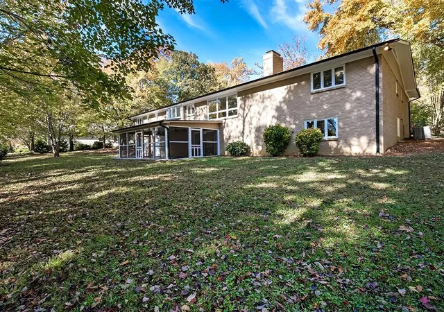 5th image of 4919 Edinborough Rd, Greensboro, NC 27406 | MLS# 126211