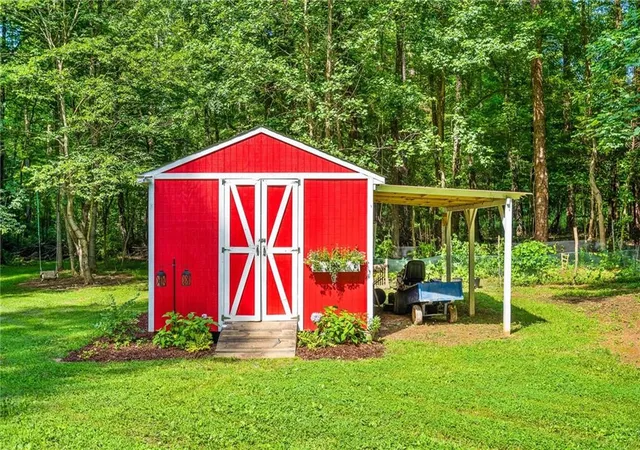 Homes for sale in Julian, NC | 5402 Newland Dr, Julian, NC 27283 | MLS# 128040