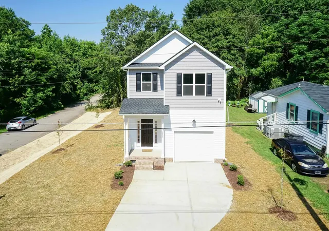 Photo 2 of Sale Pending at 804 N Magnolia Ave, Dunn, NC 28334 | MLS# 2535929 | Listing updated on 2026-07-18
