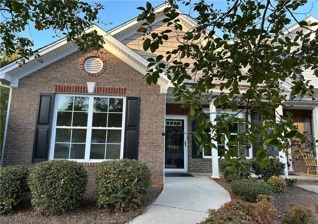 Photo 2 of Sale Pending at 1064 Kelso Ln, Burlington, NC 27215 | MLS# 128816 | Listing updated on 2026-07-18