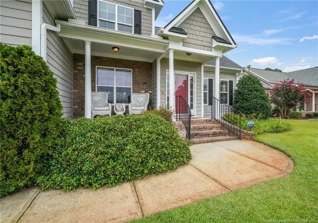 2nd image of 5732 Gentleman Dr, Hope Mills, NC 28348 | MLS# 709477