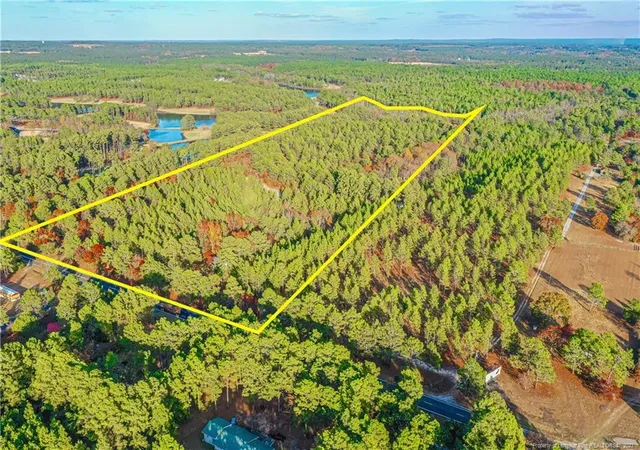 Photo 5 of Sale Pending at 12865 Us 15-501 Hwy, Aberdeen, NC 28315 | MLS# 716170 | Listing updated on 2026-07-18