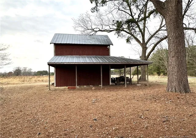 Photo 3 of Single family home for sale at 209 Bear Ln, Lumberton, NC 28360 | MLS# 720766 | Listing updated on 2026-07-18