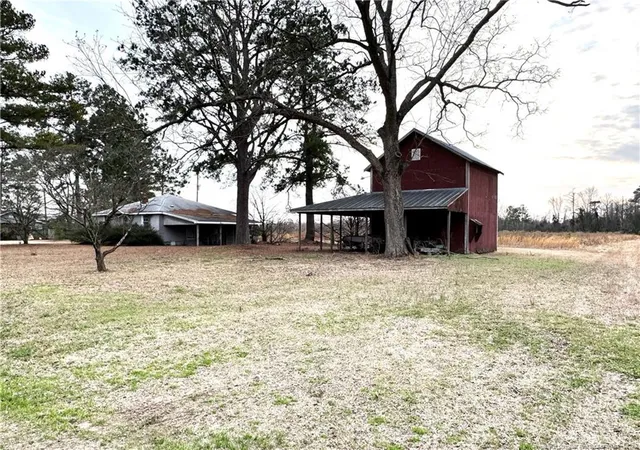 Photo 4 of Single family home for sale at 209 Bear Ln, Lumberton, NC 28360 | MLS# 720766 | Listing updated on 2026-07-18