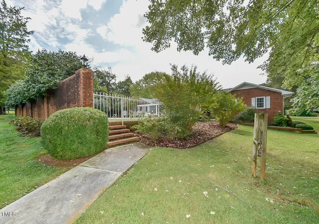 Photo 3 of Single Family Residence at 304 Homestead Rd, Chapel Hill, NC 27516 | MLS# 10067374 |  | Sold on 2026-06-02
