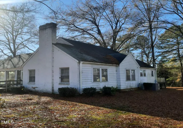Photo 3 of Single family home for sale at 1852 Nc 62 Hwy N, Burlington, NC 27217 | MLS# 10026270 | Listing updated on 2026-07-18