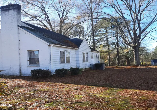 Photo 4 of Single family home for sale at 1852 Nc 62 Hwy N, Burlington, NC 27217 | MLS# 10026270 | Listing updated on 2026-07-18