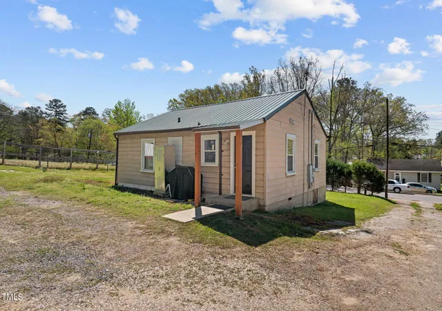 15th image of 221 Stroud St, Sanford, NC 27330 | MLS# 10031993