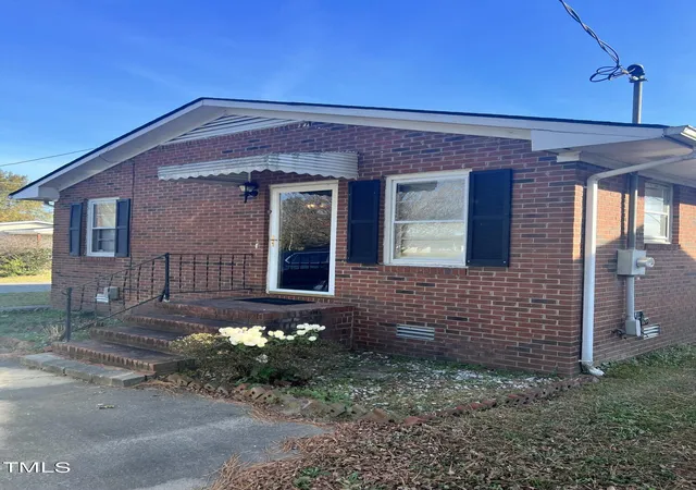 1st image of 901 Oliver St, Mount Olive, NC 28365 | MLS# 10044781