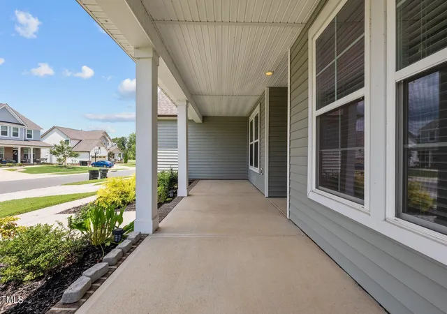 Photo 2 of Sale Pending at 135 Glenfield Ln, Burlington, NC 27215 | MLS# 10044491 | Listing updated on 2026-07-18