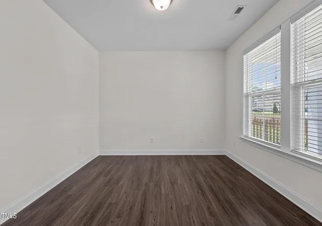 Photo 3 of Sale Pending at 135 Glenfield Ln, Burlington, NC 27215 | MLS# 10044491 | Listing updated on 2026-07-18