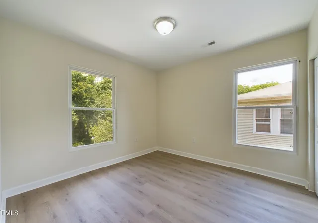 2nd image of 421 E 15Th St, Winston Salem, NC 27105