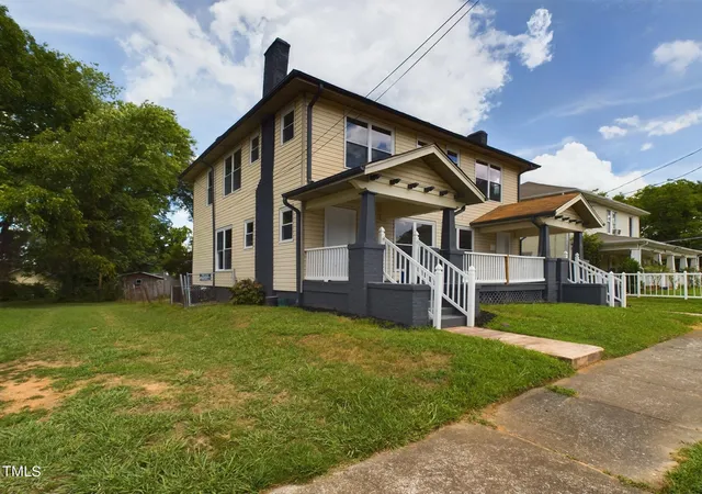 3rd image of 421 E 15Th St, Winston-Salem, NC 27105
