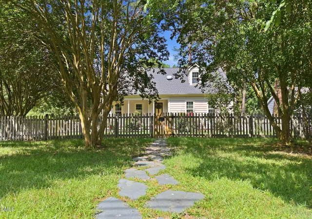 3rd image of 242 Clifton Rd, Rocky Mount, NC 27804 | MLS# 10177096
