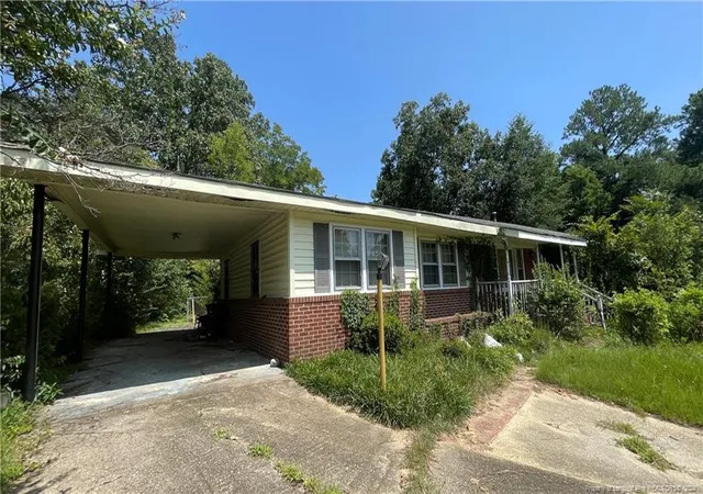 2nd image of 6118 Louise St, Fayetteville, NC 28314 | MLS# 732120