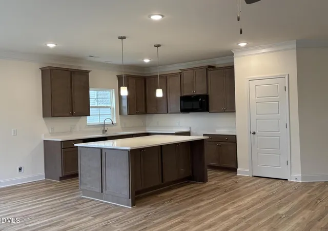 5th image of 1917 Darrell Dr #5, Graham, NC 27253 | MLS# 10055946