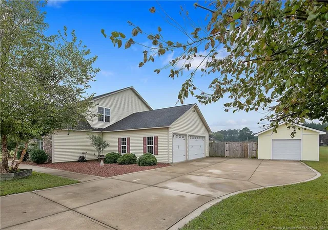 Photo 3 of Sale Pending at 4621 Centennial Dr, Wade, NC 28395 | MLS# 733034 | Listing updated on 2026-07-18