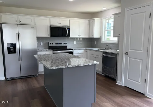 Photo 4 of Sale Pending at 130 Tulipfield Way, Benson, NC 27504 | MLS# 10067151 | Listing updated on 2026-09-24