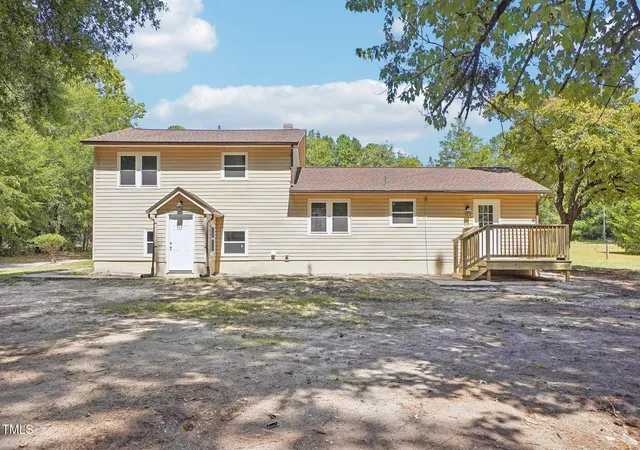 Homes for sale in West End, NC | 1379 Juniper Lake Rd, West End, NC 27376 | MLS# 10063025