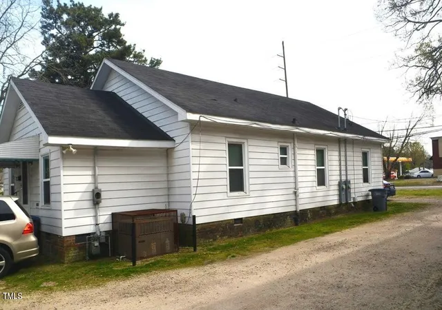 Photo 3 of Sale Pending at 816 Nashville Rd, Rocky Mount, NC 27803 | MLS# 10065527 | Listing updated on 2026-07-18