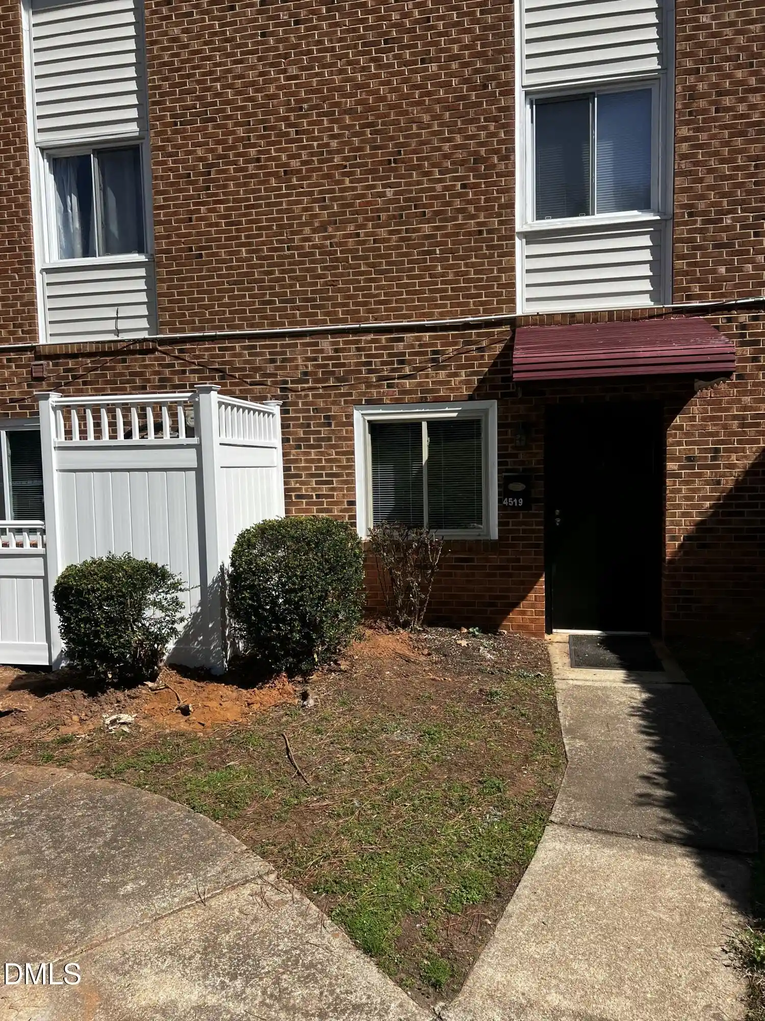 Listing Photo 2 - Condo for sale in 4519 Edwards Mill Rd located at 4519 Edwards Mill Rd, Raleigh, NC 27612 - Unit 4519 Edwards Mill Rd