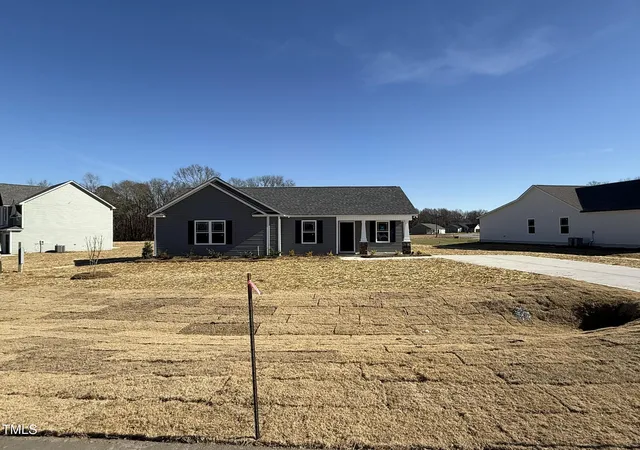 Homes for sale in Dunn, NC | 44 Harvest Hills Ln, Dunn, NC 28334 | MLS# 10079750