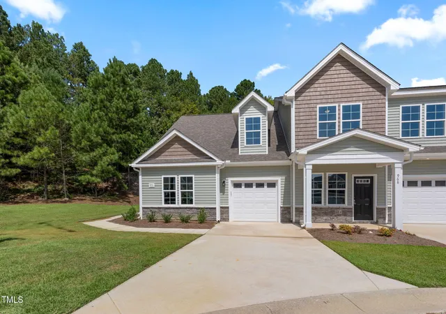 Photo 3 of Sale Pending at 970 Kensington Park Rd, Fayetteville, NC 28311 | MLS# 10082854 | Listing updated on 2026-07-18