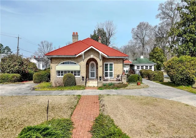 Photo 1 of Single Family Residence at 425 S Main St, Bladenboro, NC 28320 | MLS# 740590 | | Sold on 2026-05-22
