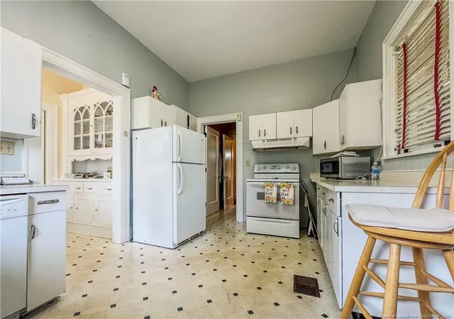 Photo 4 of Single Family Residence at 425 S Main St, Bladenboro, NC 28320 | MLS# 740590 | | Sold on 2026-05-22