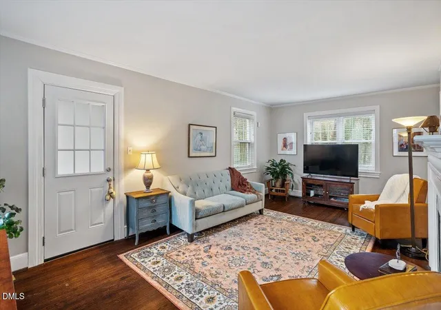 Photo 5 of Single Family Residence at 500 E Markham Ave, Durham, NC 27701 | MLS# 10150309 | | Sold on 2026-06-29