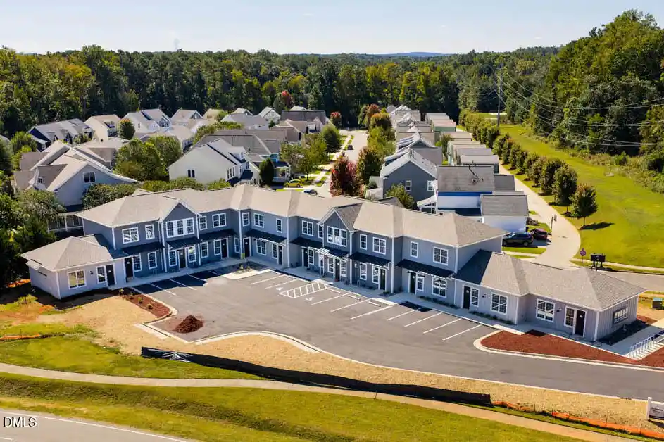 Listing Photo 2 - Condo for sale in 110 Bellamy Ln located at 110 Bellamy Ln, Chapel Hill, NC 27516 - Unit #206