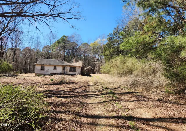 Photo 3 of Sale Pending at 3004 Us 401 Hwy S, Louisburg, NC 27549 | MLS# 10087707 | Listing updated on 2026-07-18