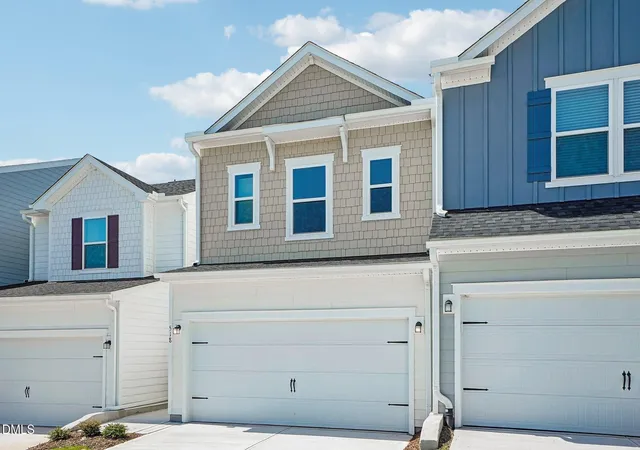 2nd image of 518 Sunset Lake St, Durham, NC 27703 | MLS# 10092335