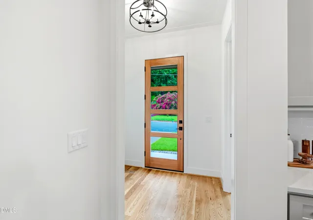 4th image of 1813 Bennett St, Raleigh, NC 27604 | MLS# 10098554