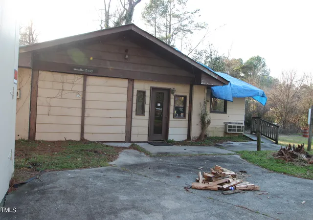 Photo 3 of Sale Pending at 4 Bolin Hts, Chapel Hill, NC 27514 | MLS# 10094490 | Listing updated on 2026-07-18