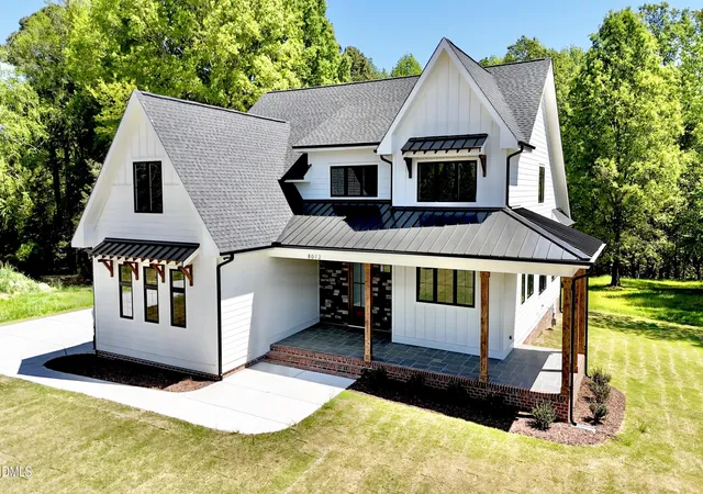 Photo 2 of Sale Pending at 8012 Penny Rd, Raleigh, NC 27606 | MLS# 10098582 | Listing updated on 2026-09-04
