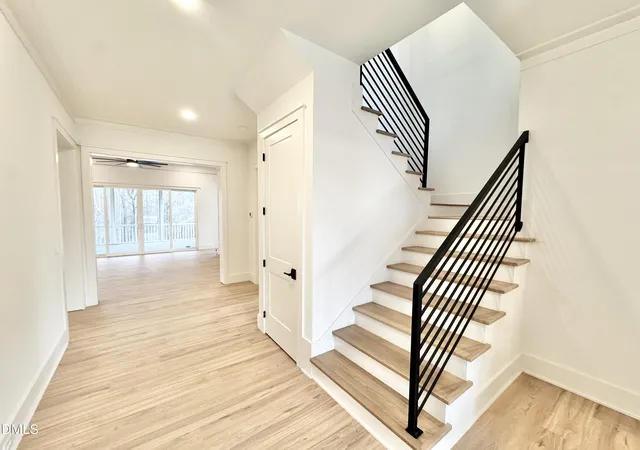 Photo 4 of Sale Pending at 8012 Penny Rd, Raleigh, NC 27606 | MLS# 10098582 | Listing updated on 2026-09-04