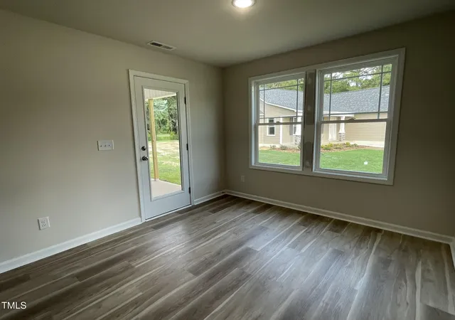 Photo 4 of Sale Pending at 175 Oakfield Tr Dr, Four Oaks, NC 27524 | MLS# 10102180 | Listing updated on 2026-09-19