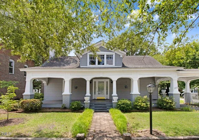 1st image of 125 W Pine St, Pine Level, NC 27568 | MLS# 10102132