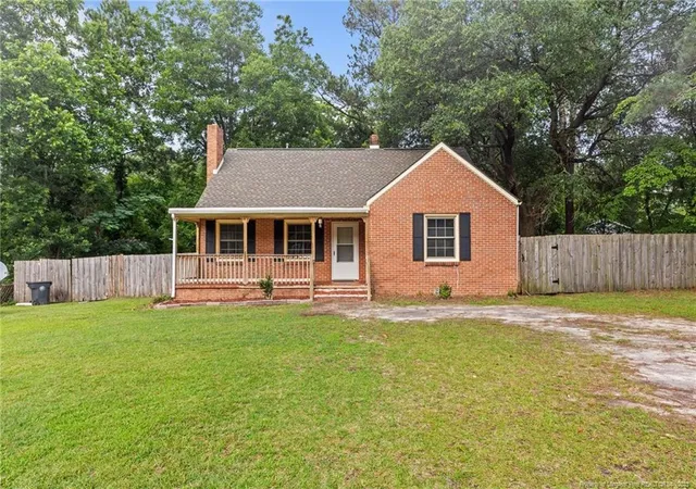 Homes for sale in Raeford, NC | 212 N Roberts St, Raeford, NC 28376 | MLS# 745273