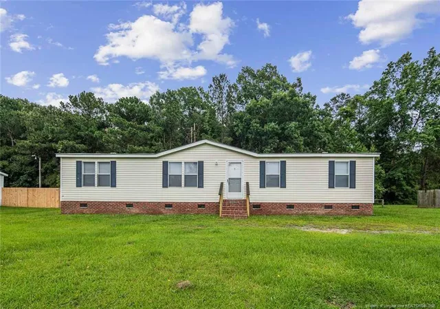 Homes for sale in Parkton, NC | 106 Cameo Ln, Parkton, NC 28371 | MLS# 745437