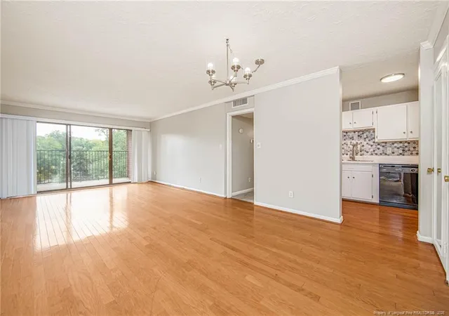 2nd image of 1100 Clarendon St, Fayetteville, NC 28305