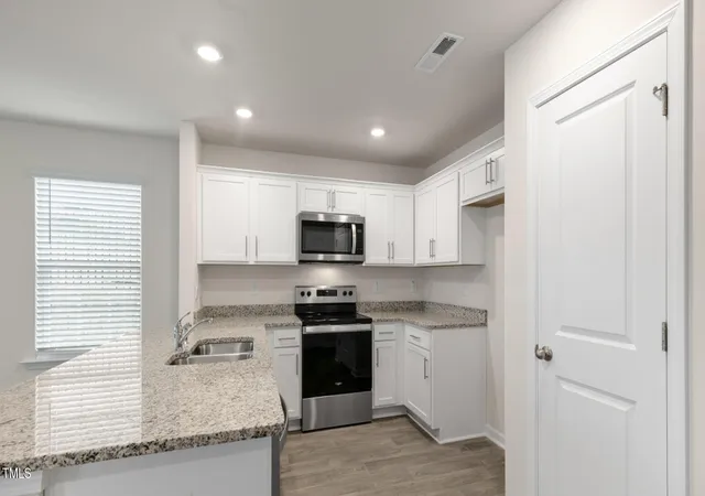Photo 3 of Townhouse at 138 Rusling Leaf Dr, Fuquay Varina, NC 27526 | MLS# 10104693 | | Sold on 2026-06-04