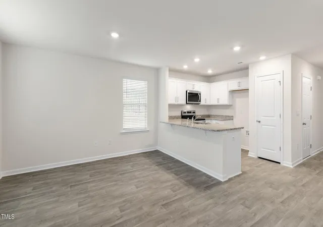 Photo 5 of Townhouse at 138 Rusling Leaf Dr, Fuquay Varina, NC 27526 | MLS# 10104693 | | Sold on 2026-06-04