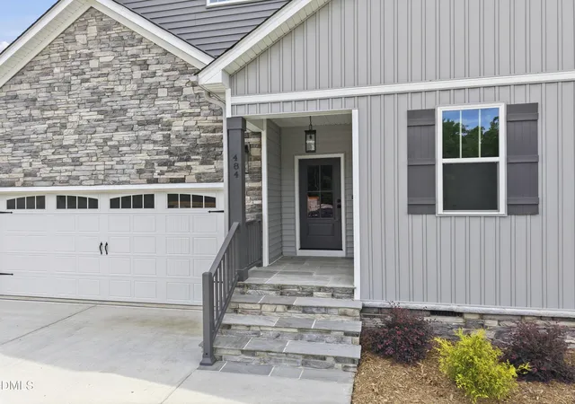 Photo 2 of Single family home for sale at 484 Hillard Ln, Wendell, NC 27591 | MLS# 10108510 | Listing updated on 2026-10-01