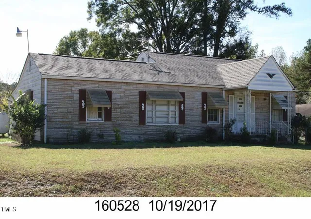 Photo 17 of Single family home for sale at 2206 E Club Blvd, Durham, NC 27704 | MLS# 10108689 | Listing updated on 2026-07-18