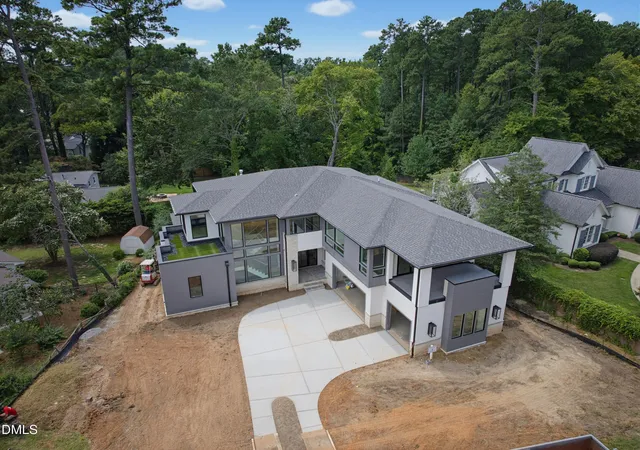 3rd image of 4907 Yadkin Dr, Raleigh, NC 27609 | MLS# 10109276
